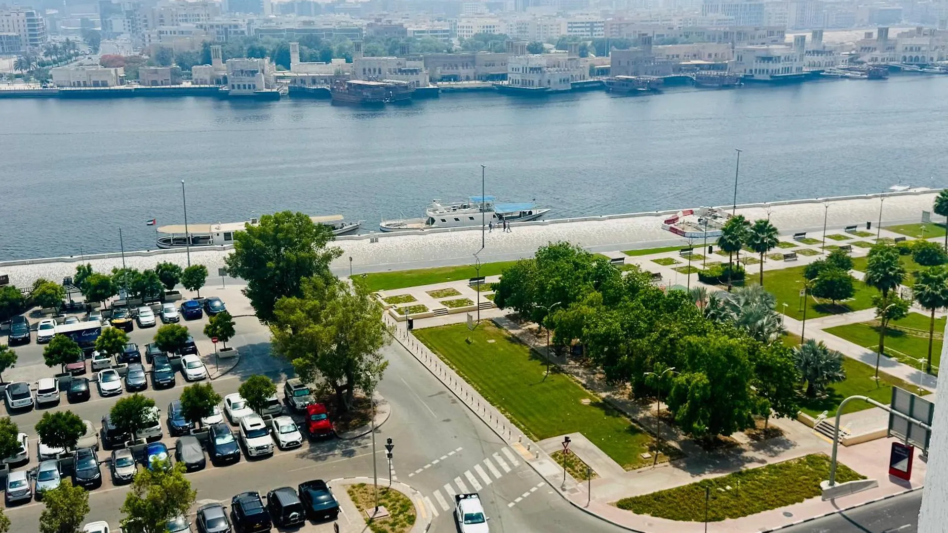 Apartman Wow Amazing Burjkhalifa,Sea,Sunset,Ship,Park View,3Bhk Furnished Apartment-16 Guest,Airport,Metro,Mall,Golf,Bus,Park,Ship Tour Near - Flat 101 Dubaj