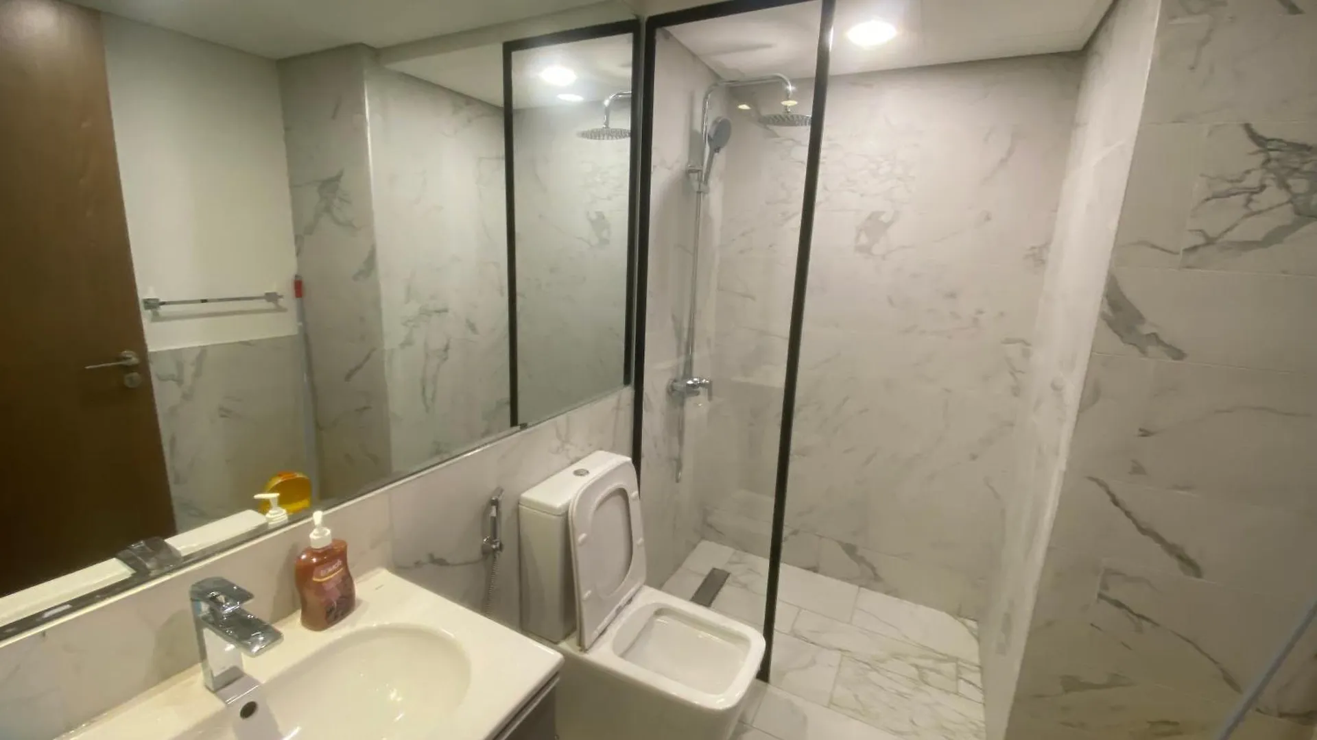 Wow Amazing Burjkhalifa,Sea,Sunset,Ship,Park View,3Bhk Furnished Apartment-16 Guest,Airport,Metro,Mall,Golf,Bus,Park,Ship Tour Near - Flat 101 Dubaj Apartman